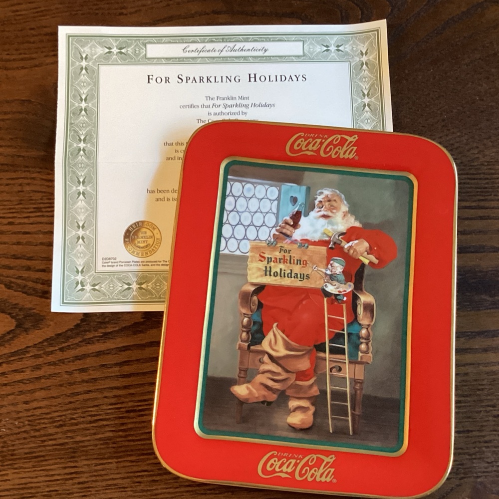 Coca Cola Red Holiday Platewith Santa Design